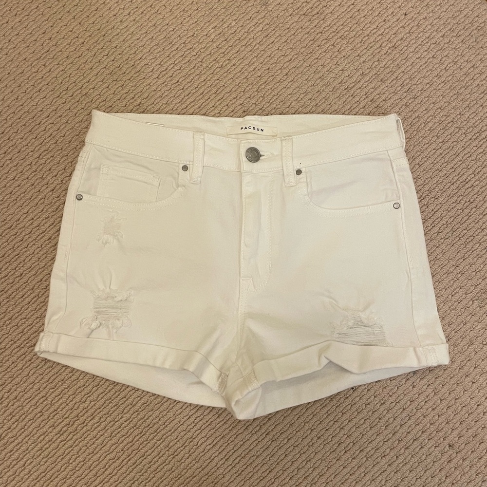 PacSun the shortie short size 26 in white